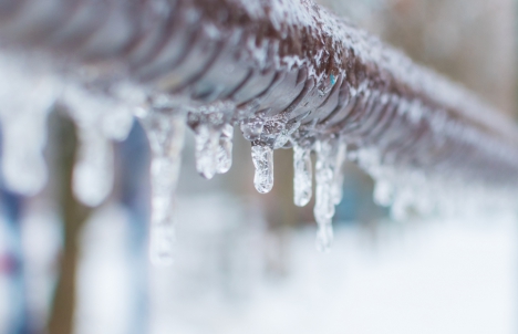 How to fix froxen pipes and prevent pipes from freezing in the future.